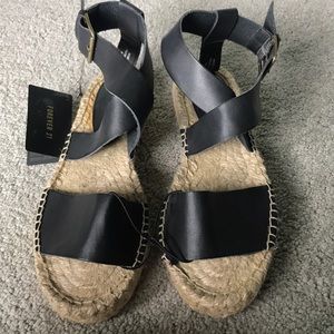Forever 21 women’s espadrilles sandals Sz. 7
